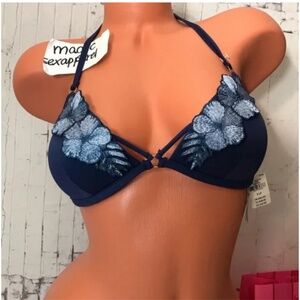 🪞 NWT VS embroidered floral trim push up swim triangle top by victoria’s secret